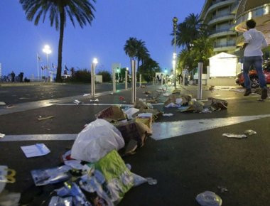 Νίκαια: Ένας χρόνος ακριβώς μετά την πολύνεκρη επίθεση (φωτό)